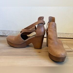 Free People Clogs